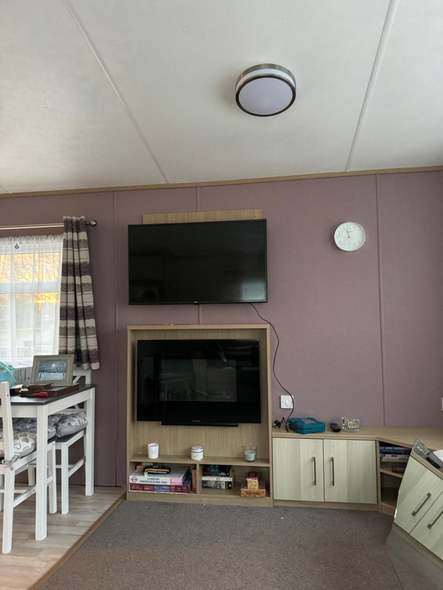 2 Bedroom Lakeview Lodge - Ensuite & Balcony Deck Carnforth Eksteriør bilde