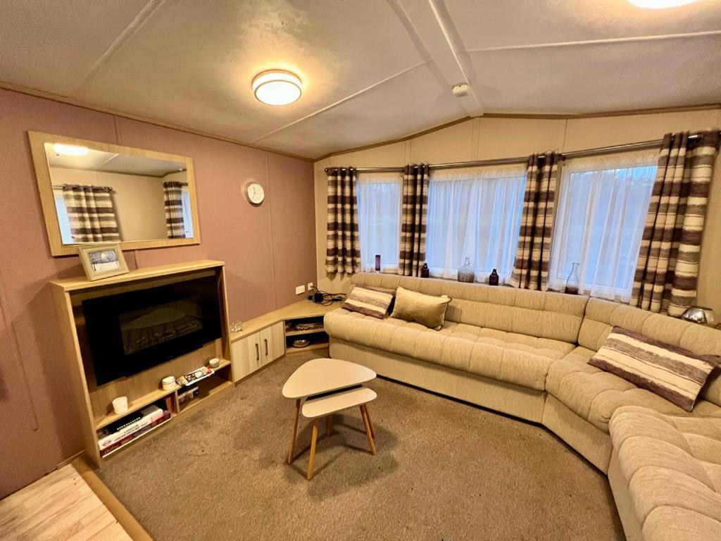 2 Bedroom Lakeview Lodge - Ensuite & Balcony Deck Carnforth Eksteriør bilde